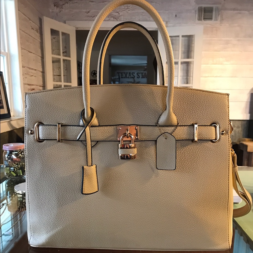 Nude/gold tote